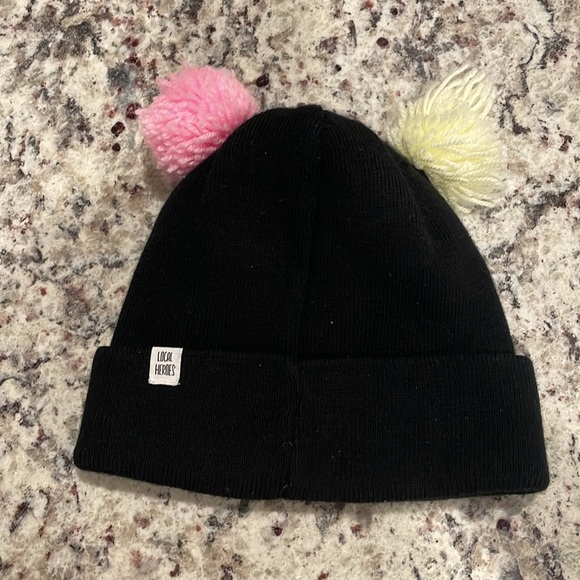 Beanie Local Heros PomPom - Picture 2 of 5